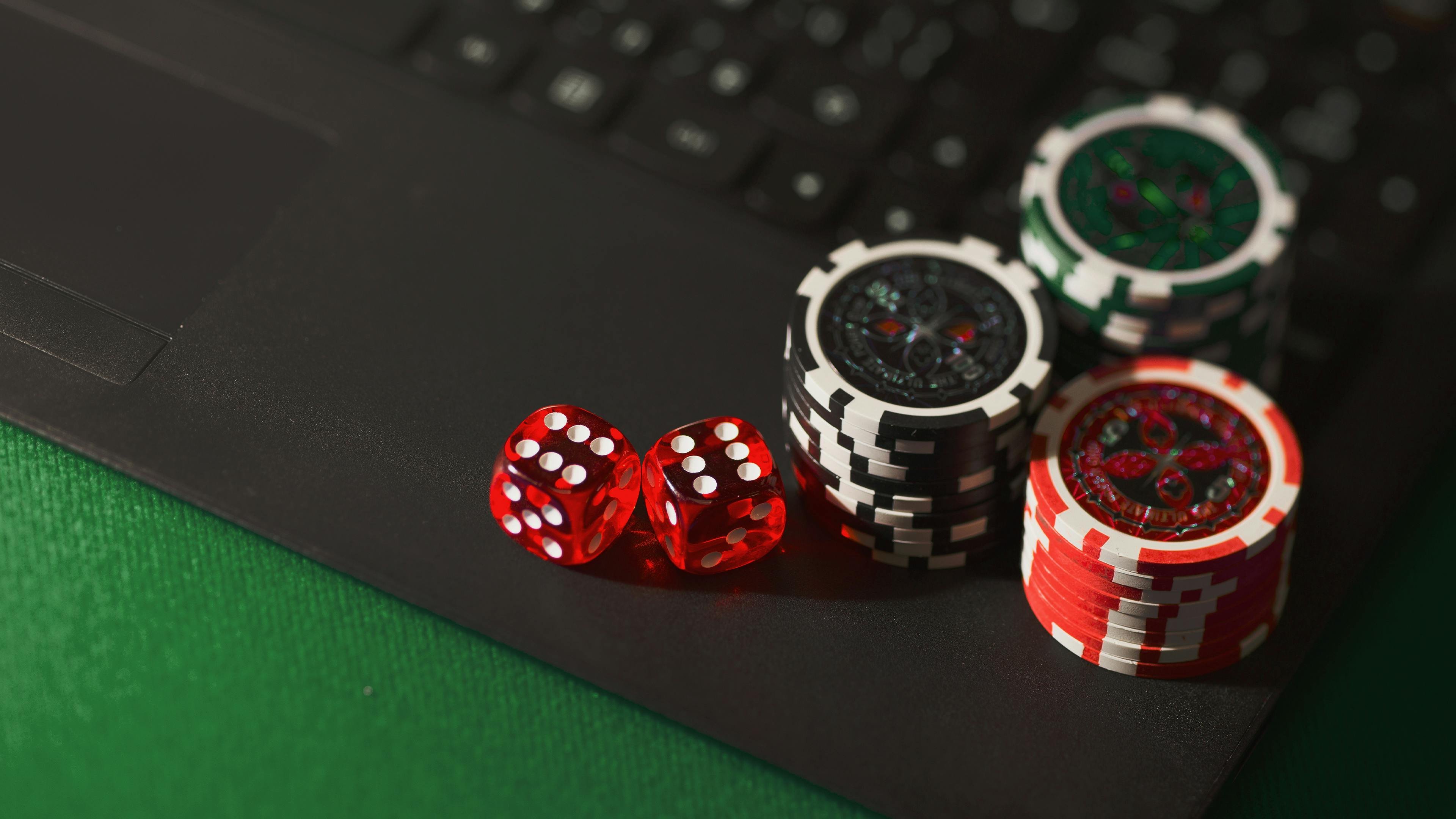 Bangladesh users exploring 7d77 sports and casino sections on phones